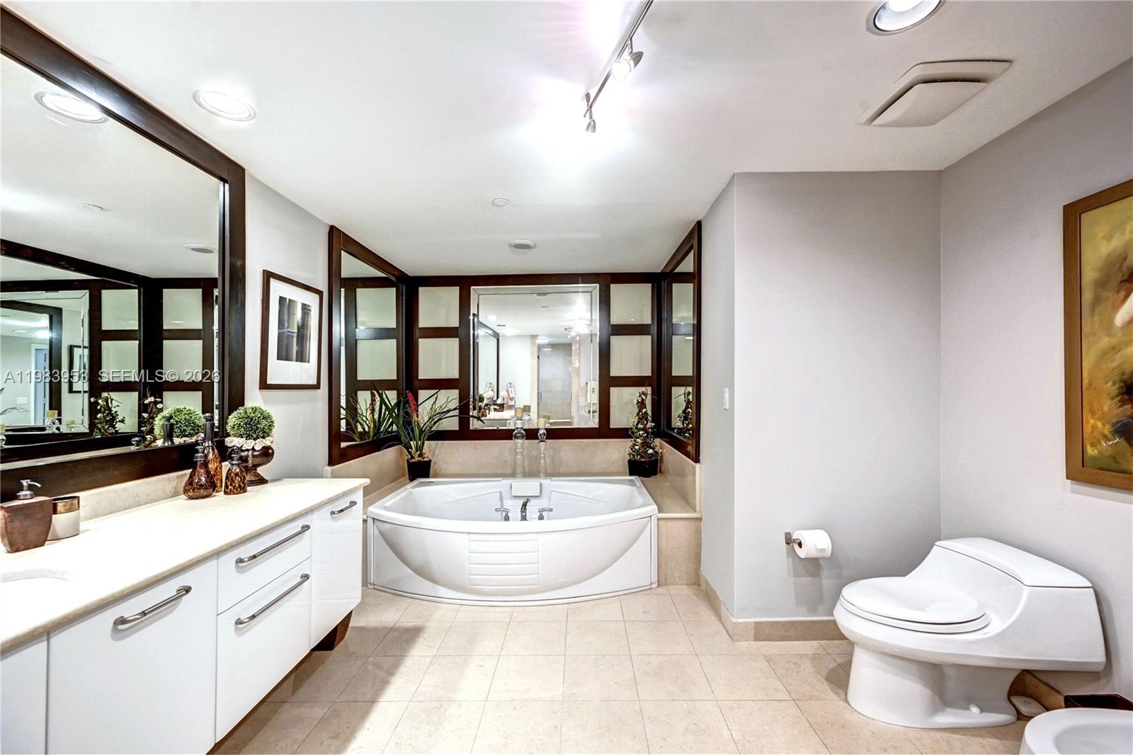 OCEAN PALMS CONDO - Residential