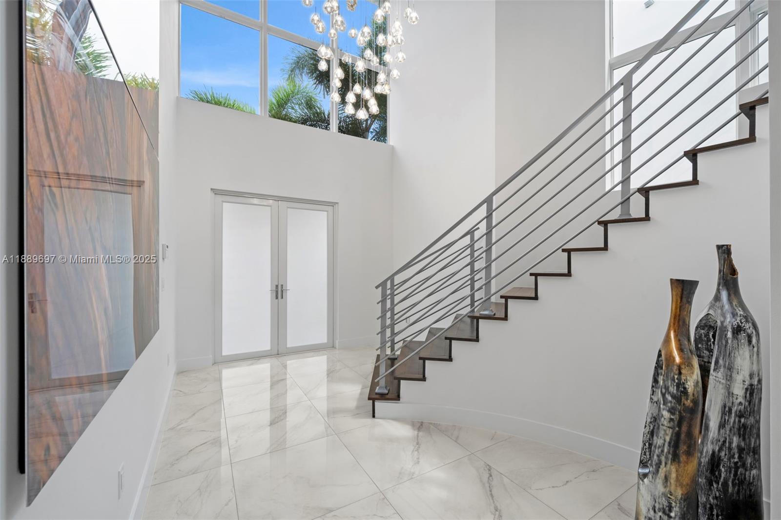 DORAL COMMONS RESIDENTIAL - Residential Lease