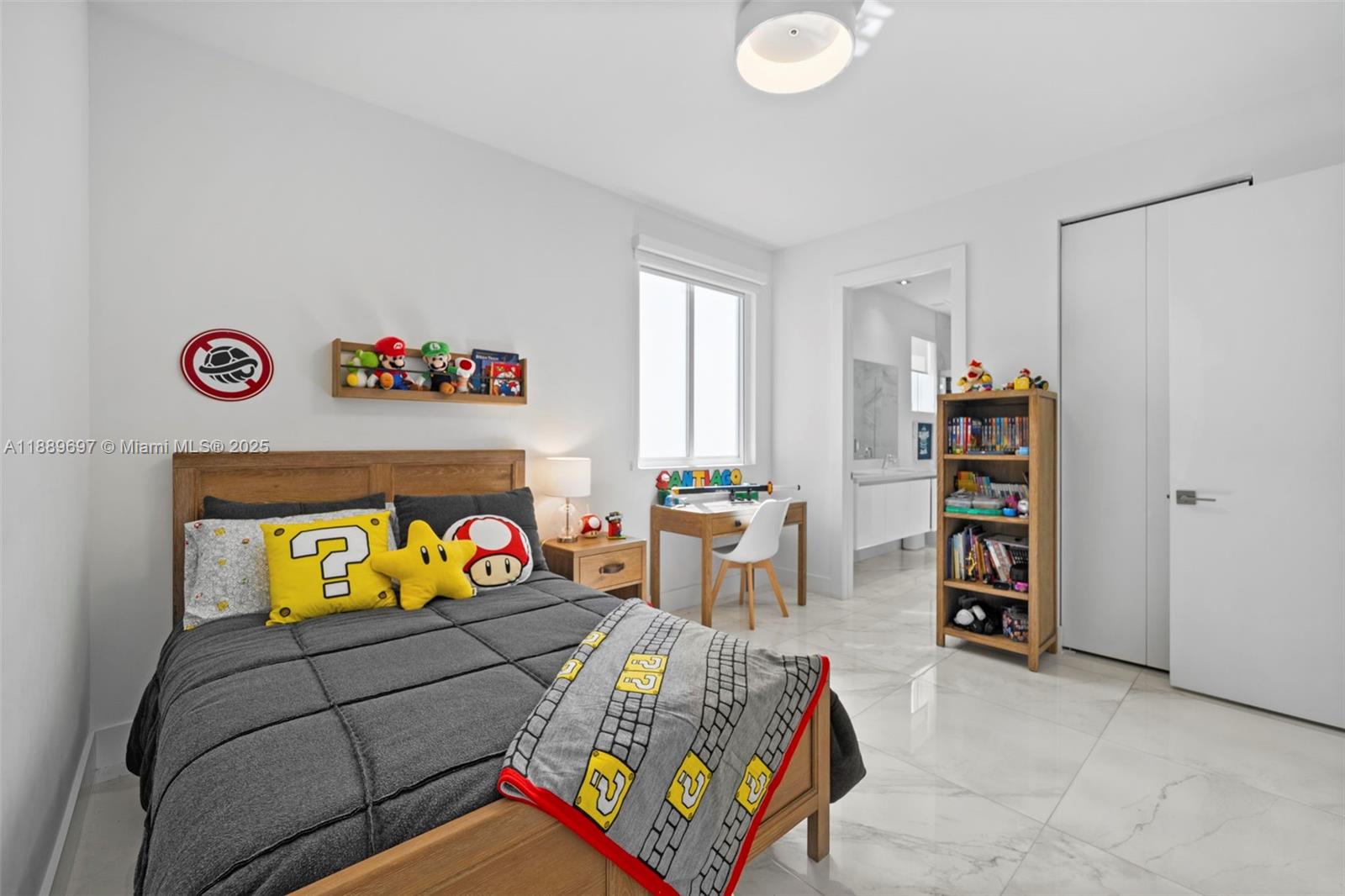 DORAL COMMONS RESIDENTIAL - Residential Lease