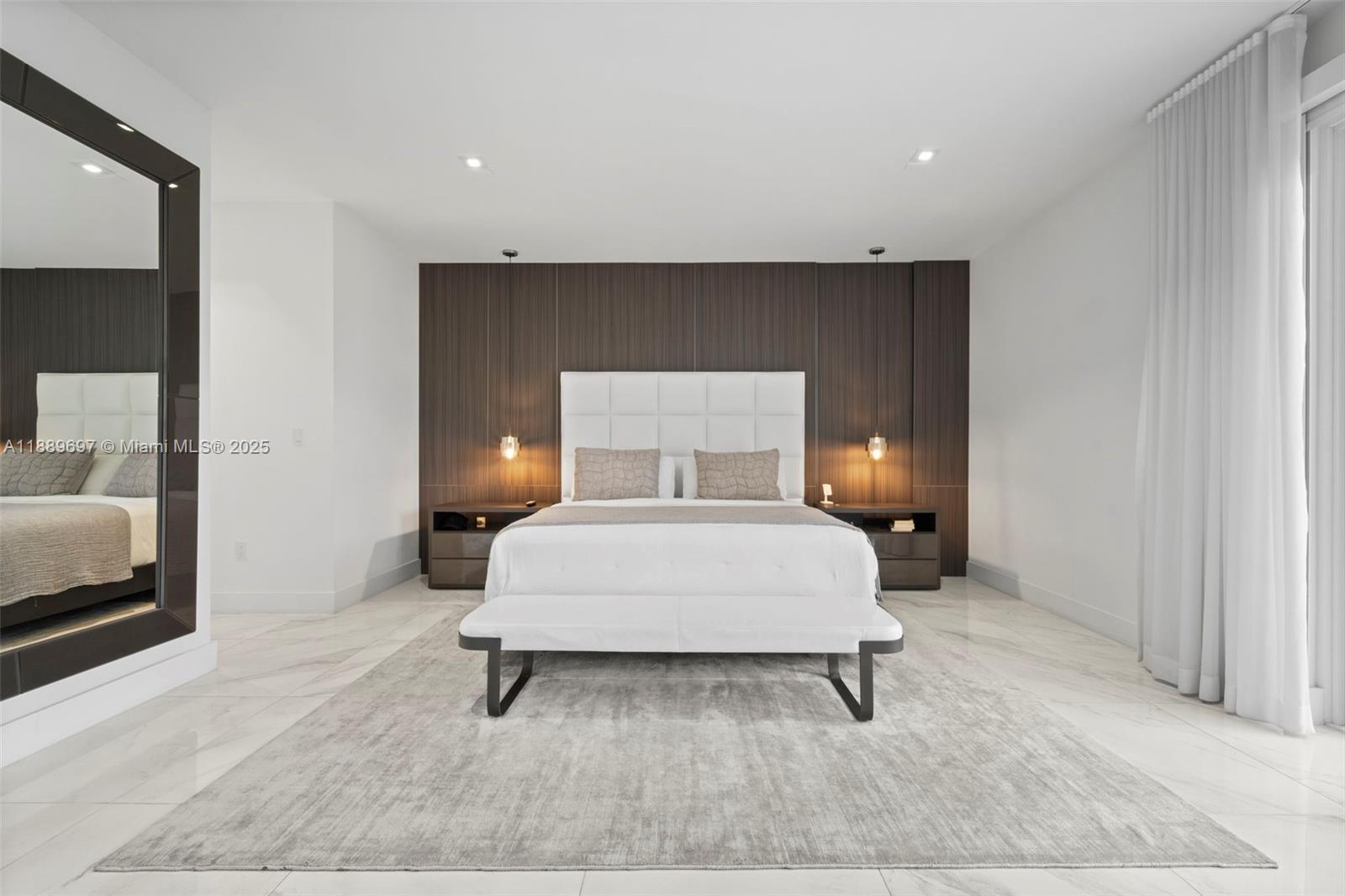 DORAL COMMONS RESIDENTIAL - Residential Lease
