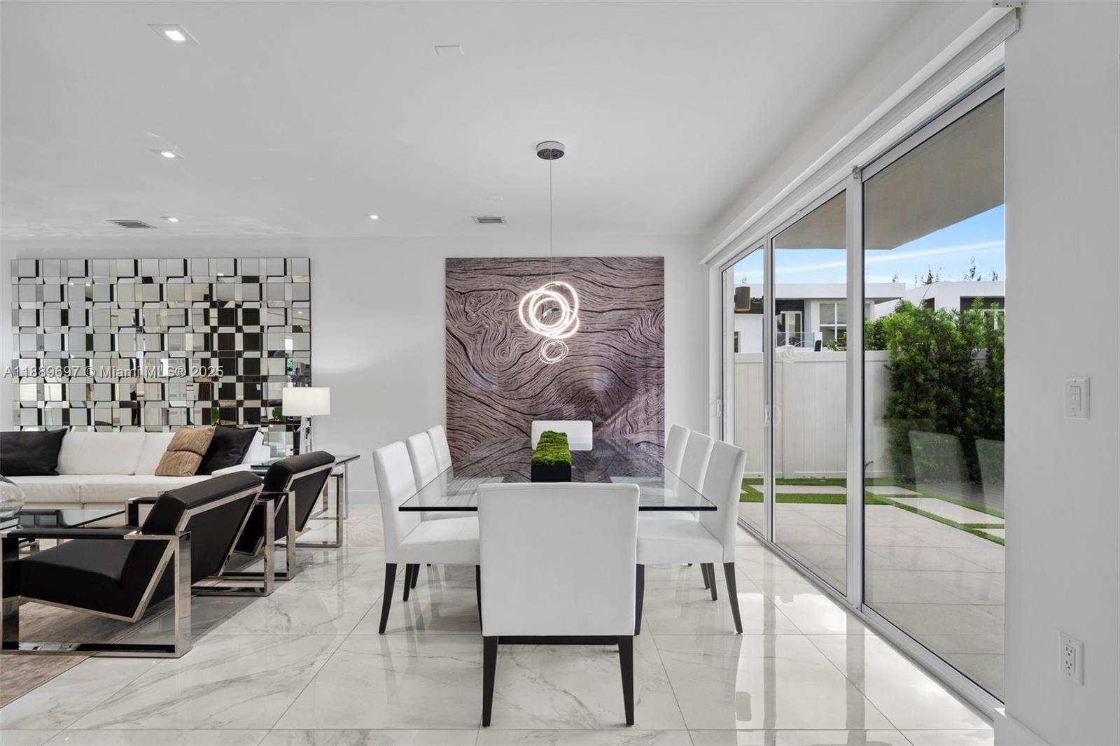 DORAL COMMONS RESIDENTIAL - Residential Lease