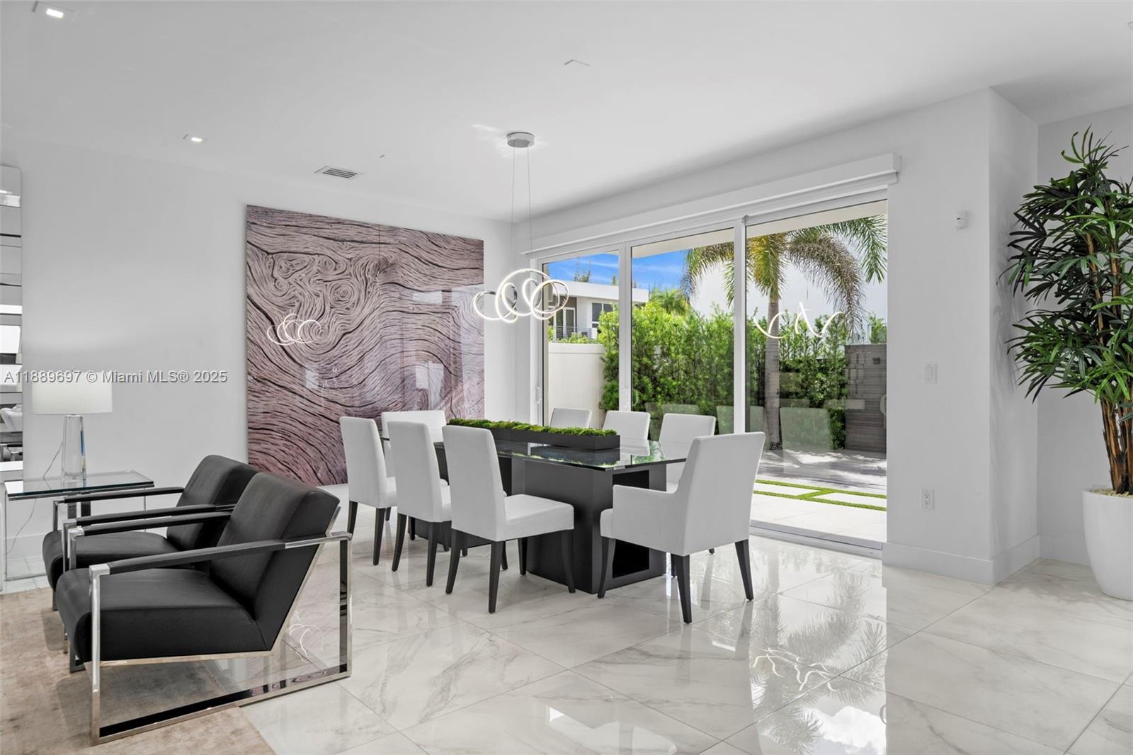 DORAL COMMONS RESIDENTIAL - Residential Lease