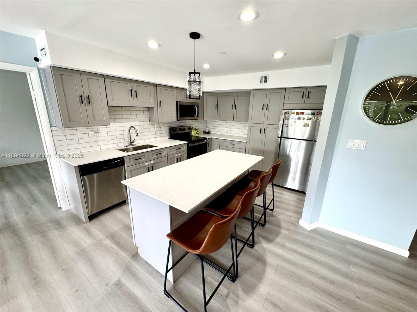 400 Diplomat Pkwy 410