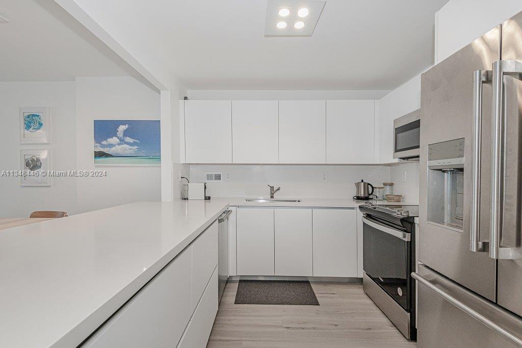 RONEY PALACE CONDO - Residential Lease