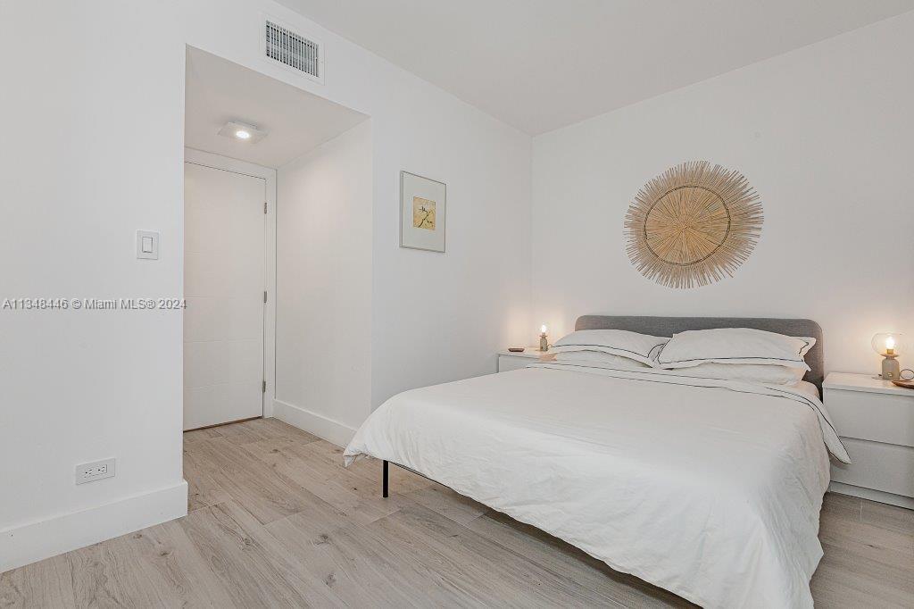 RONEY PALACE CONDO - Residential Lease