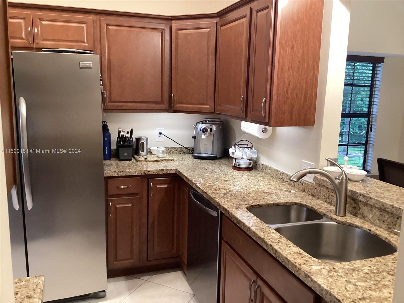 BRIGHTON LAKES - Residential