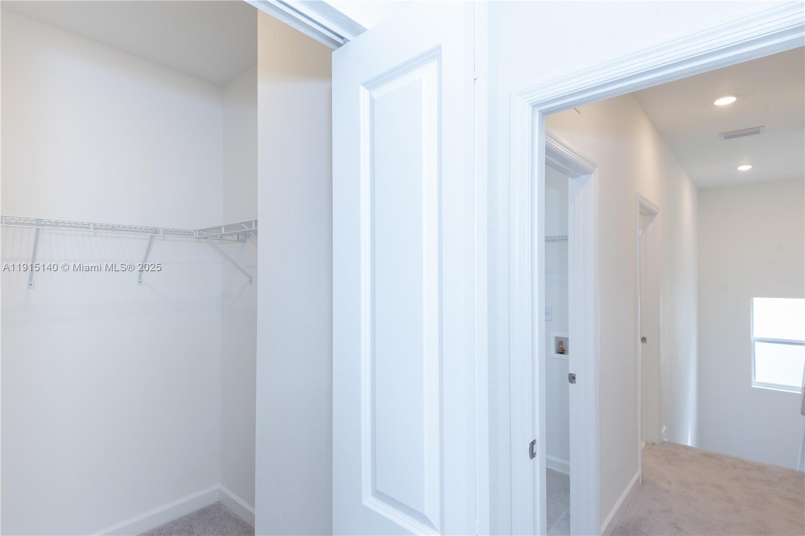 KEYS-GATE NO 1 - Residential Lease