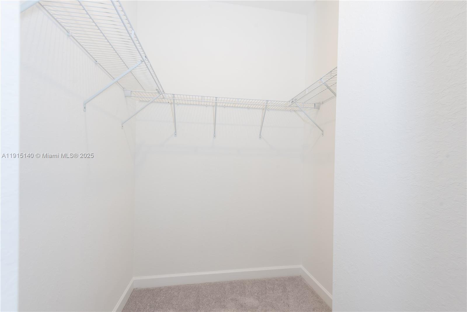 KEYS-GATE NO 1 - Residential Lease