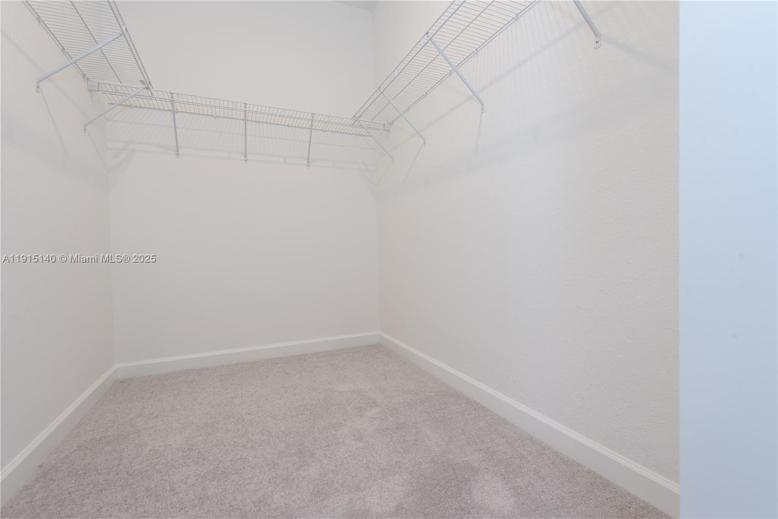 KEYS-GATE NO 1 - Residential Lease