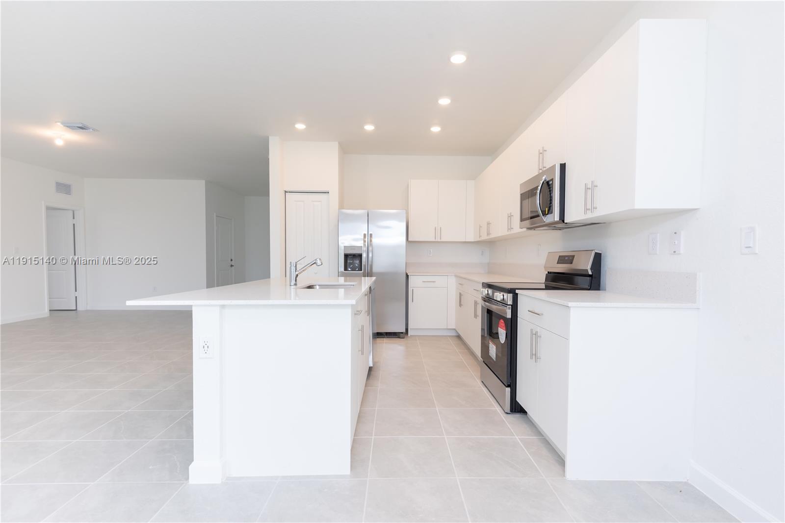 KEYS-GATE NO 1 - Residential Lease