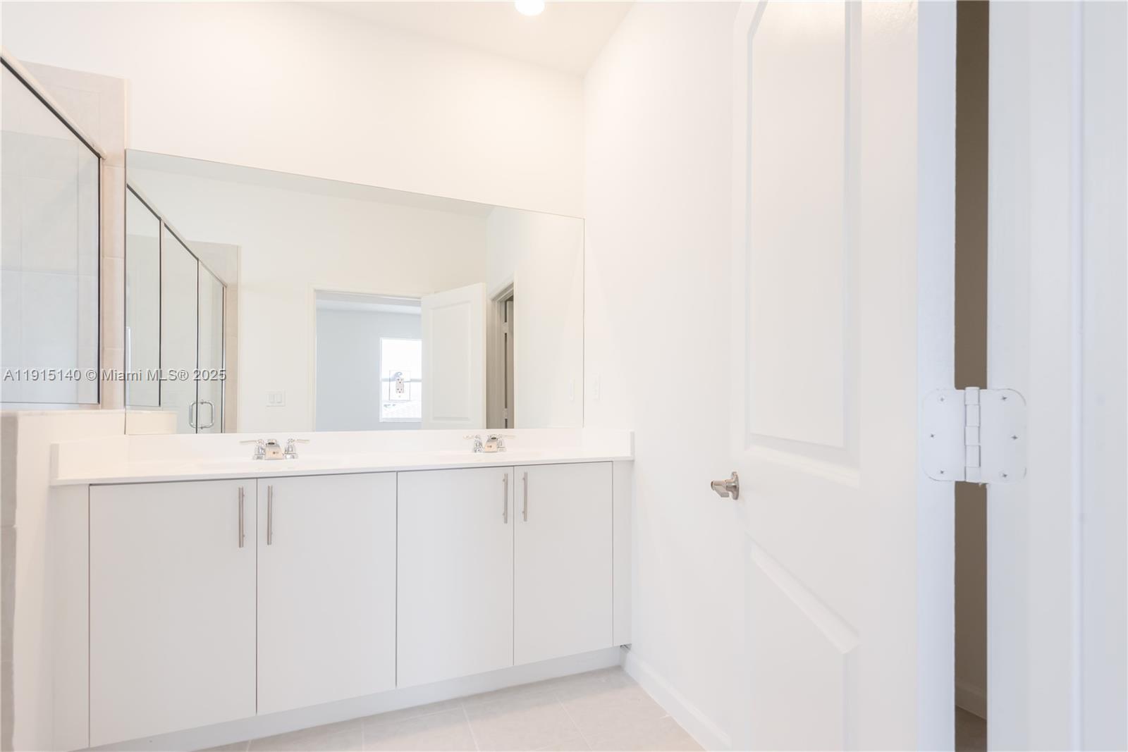 KEYS-GATE NO 1 - Residential Lease