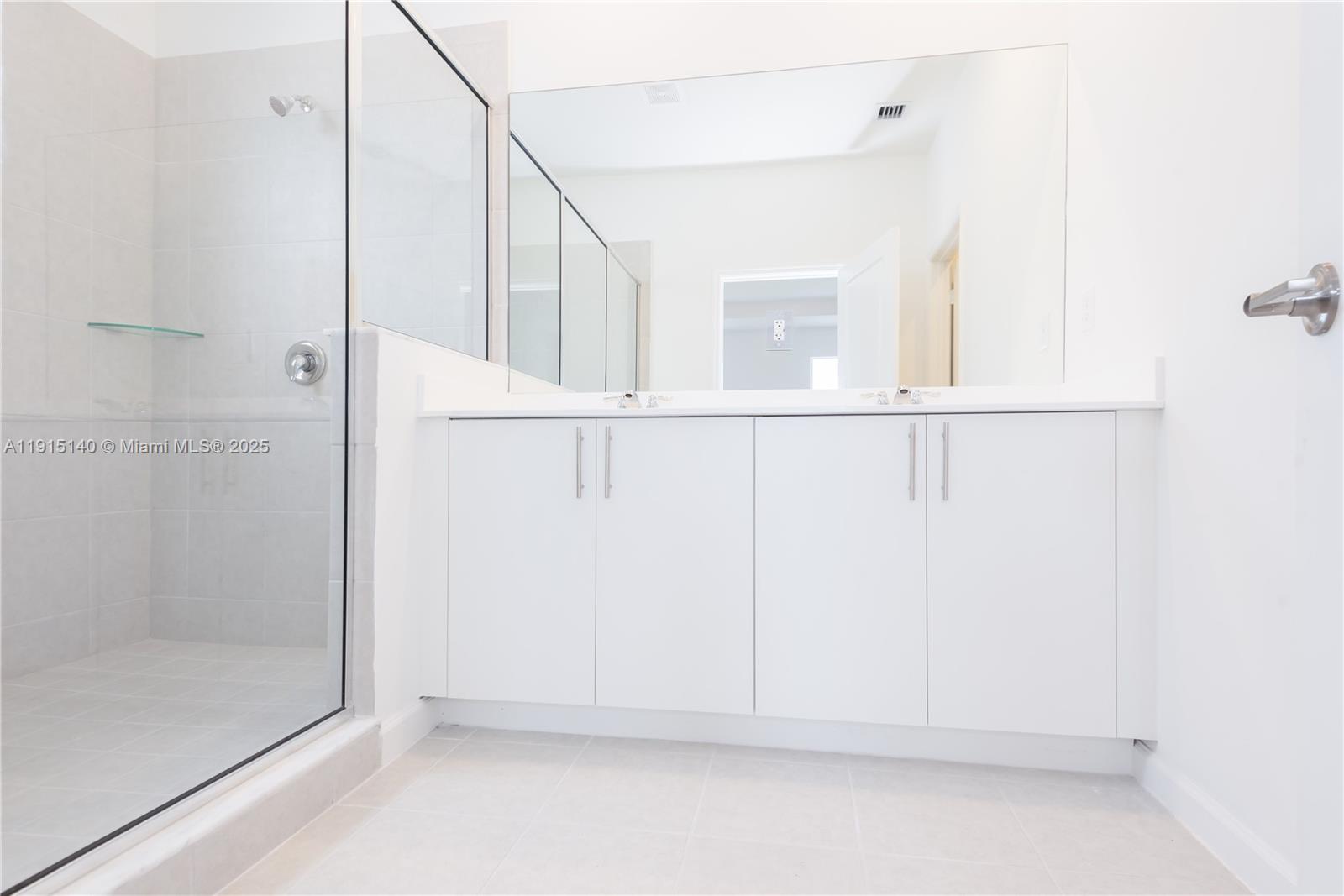 KEYS-GATE NO 1 - Residential Lease