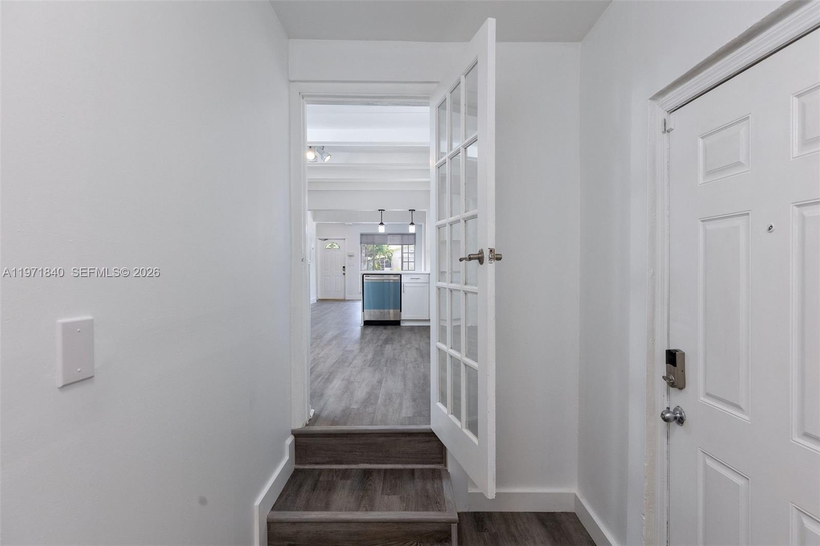 TOWN OF HALLANDALE B-13 - Residential