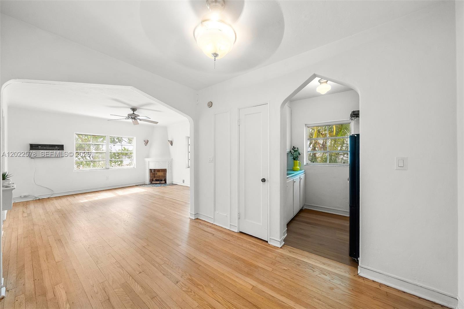 ESPANOLA COURT CONDO - Residential