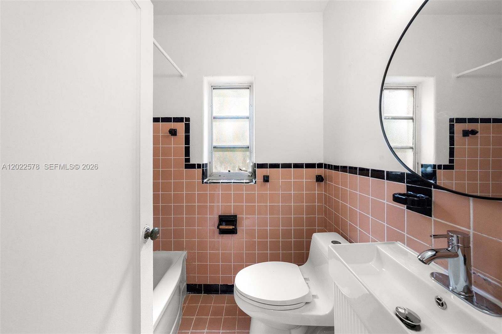 ESPANOLA COURT CONDO - Residential