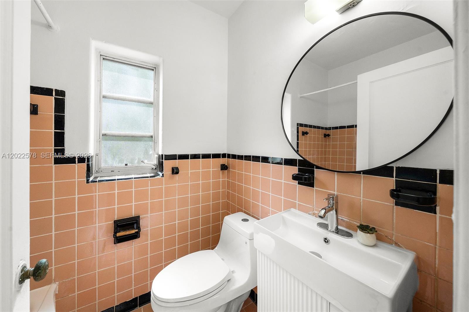 ESPANOLA COURT CONDO - Residential