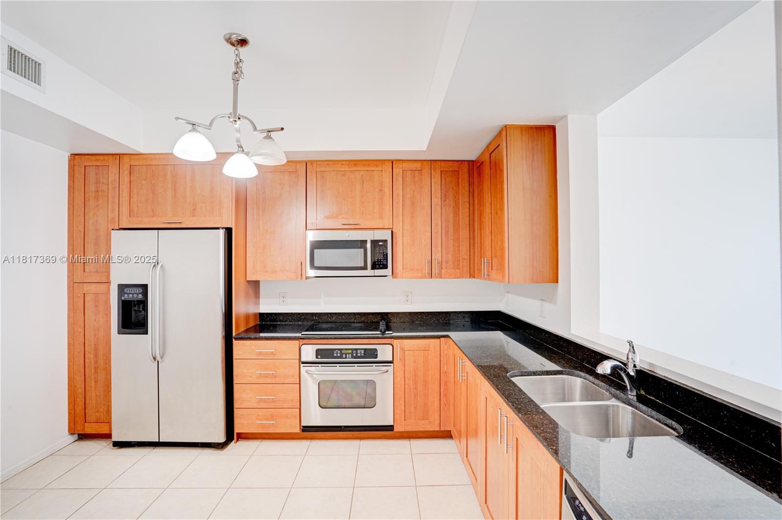 3340 NE 190 ST 1204