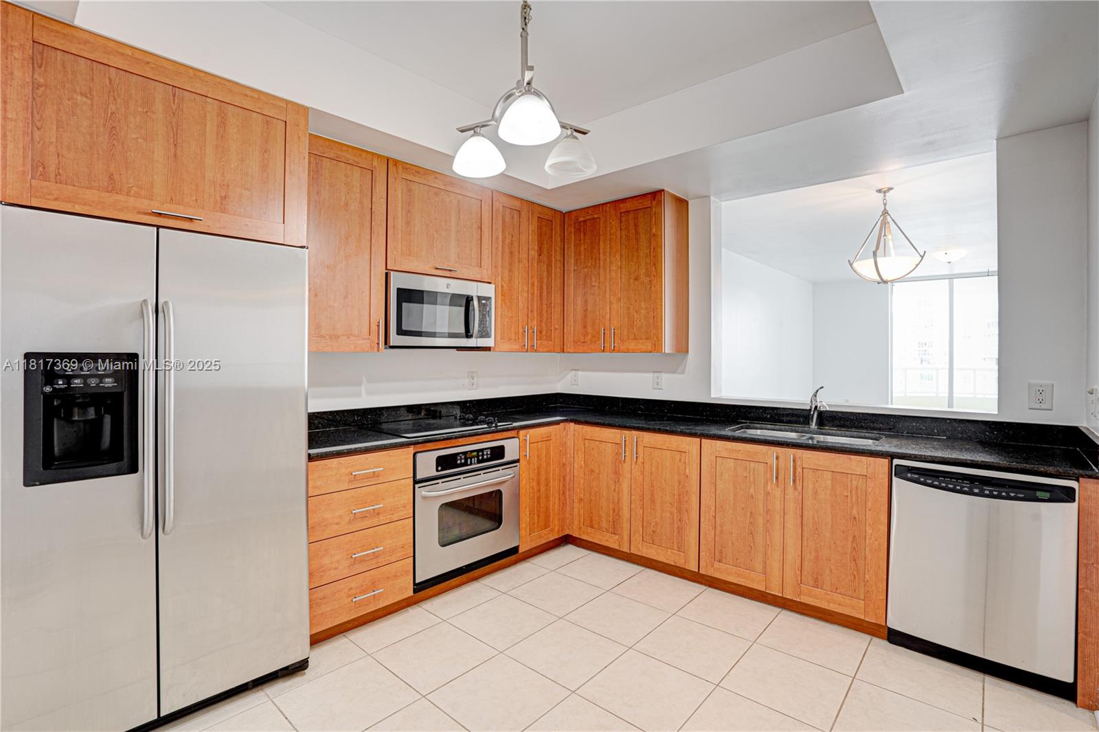 3340 NE 190 ST 1204