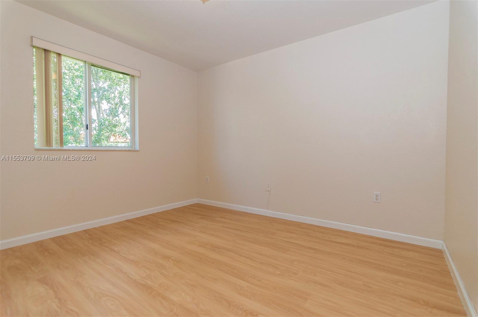 FOREST LAKE PARADISE - Residential Lease