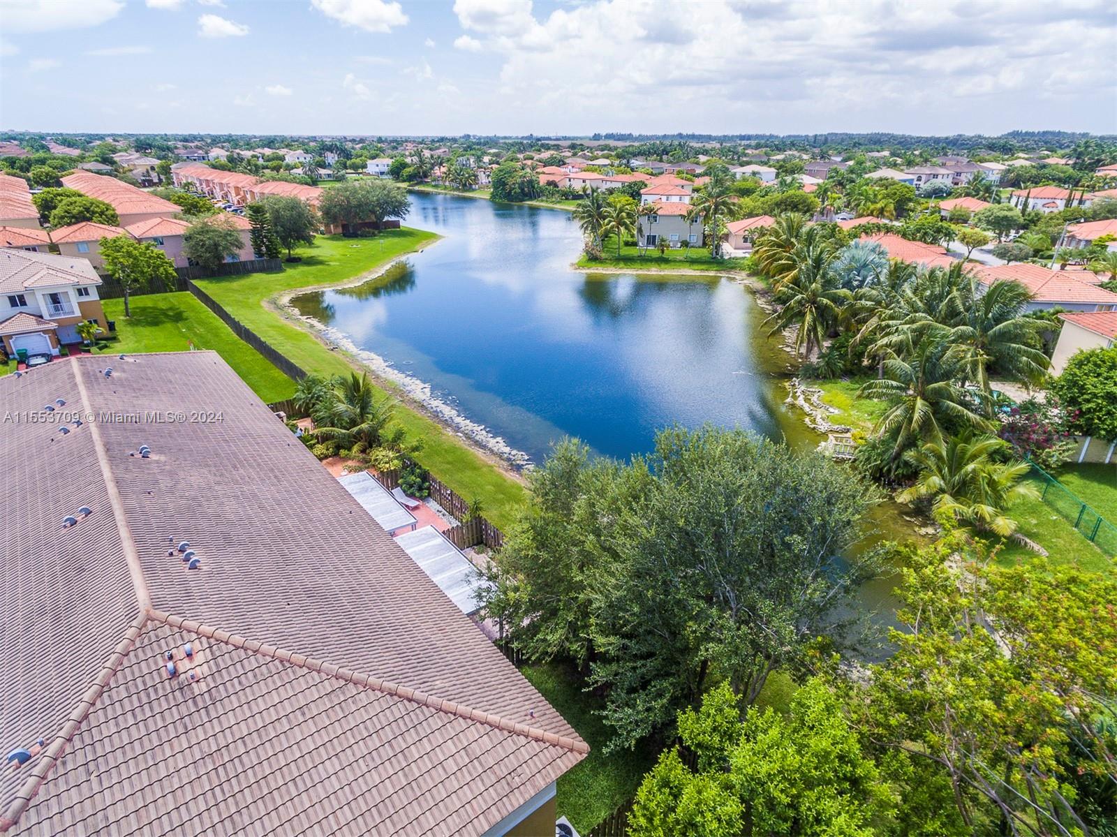 FOREST LAKE PARADISE - Residential Lease