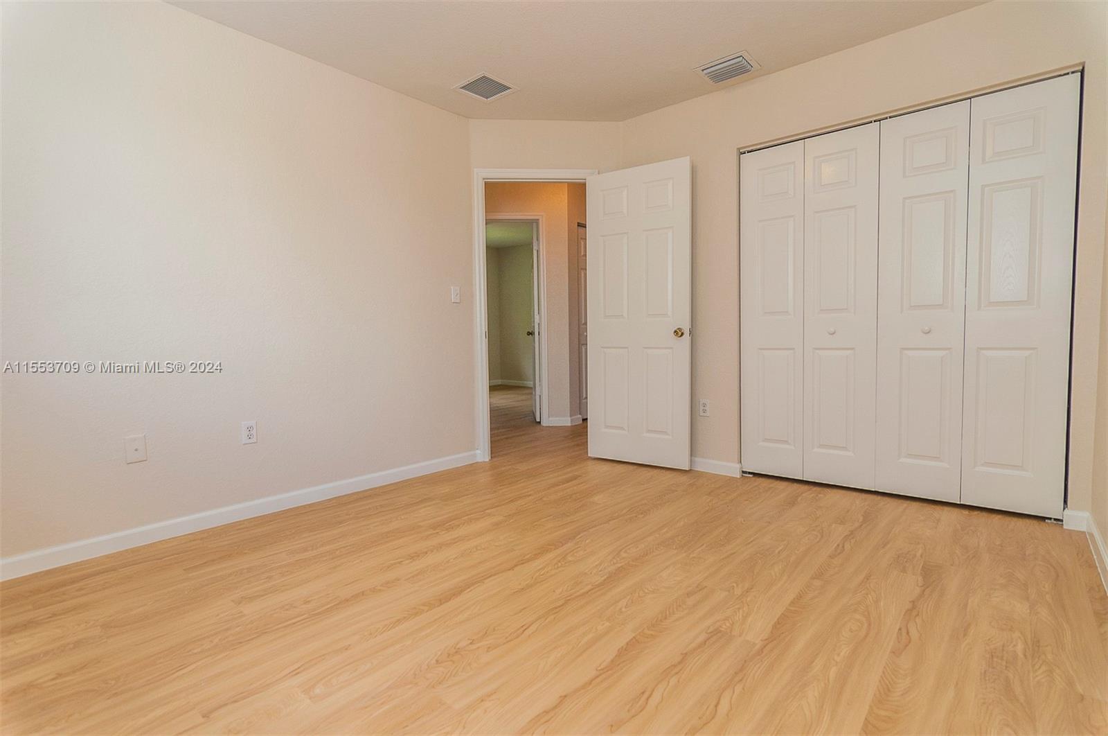 FOREST LAKE PARADISE - Residential Lease