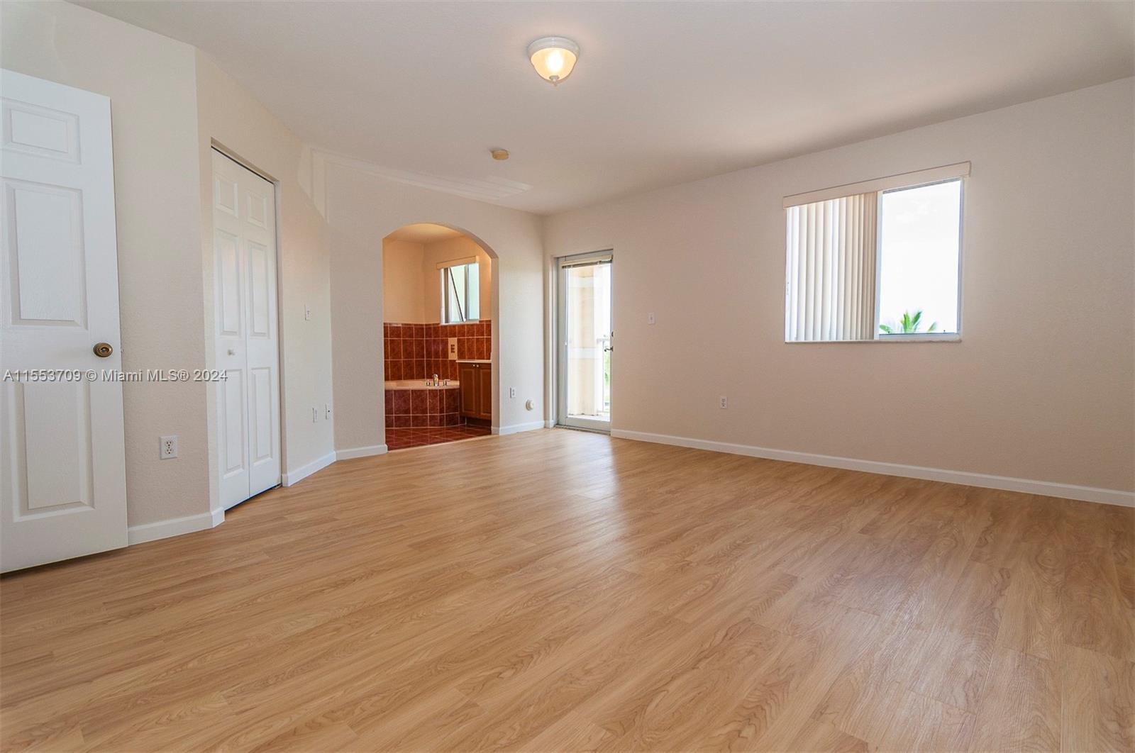 FOREST LAKE PARADISE - Residential Lease