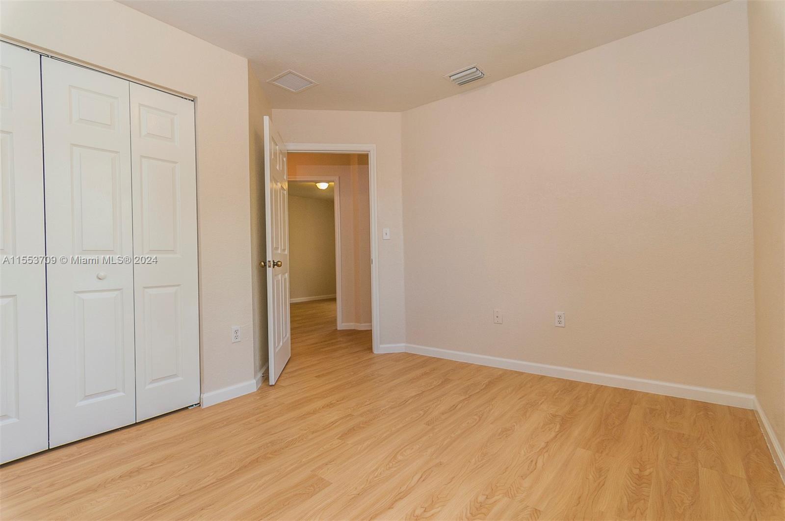 FOREST LAKE PARADISE - Residential Lease
