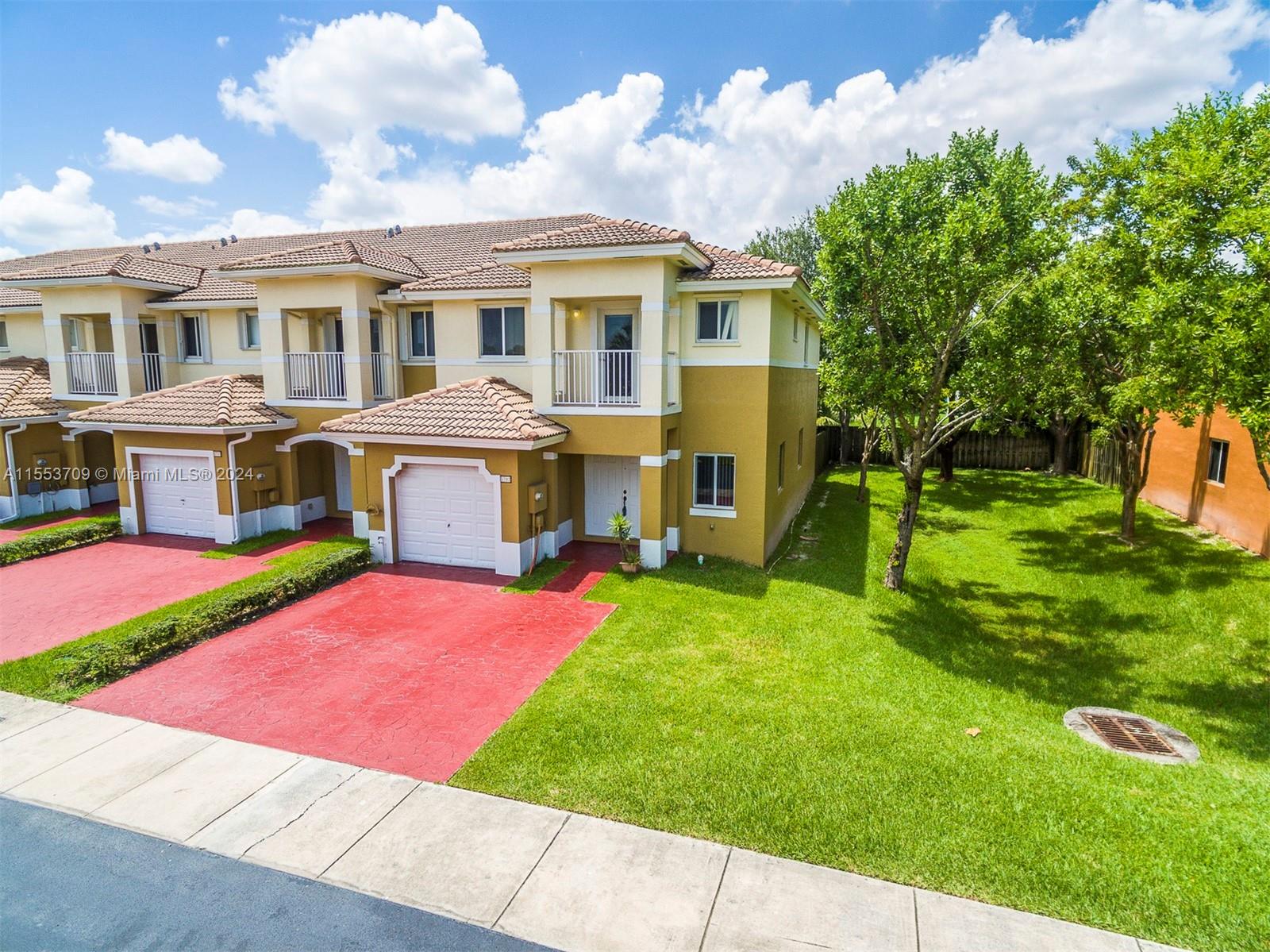 FOREST LAKE PARADISE - Residential Lease