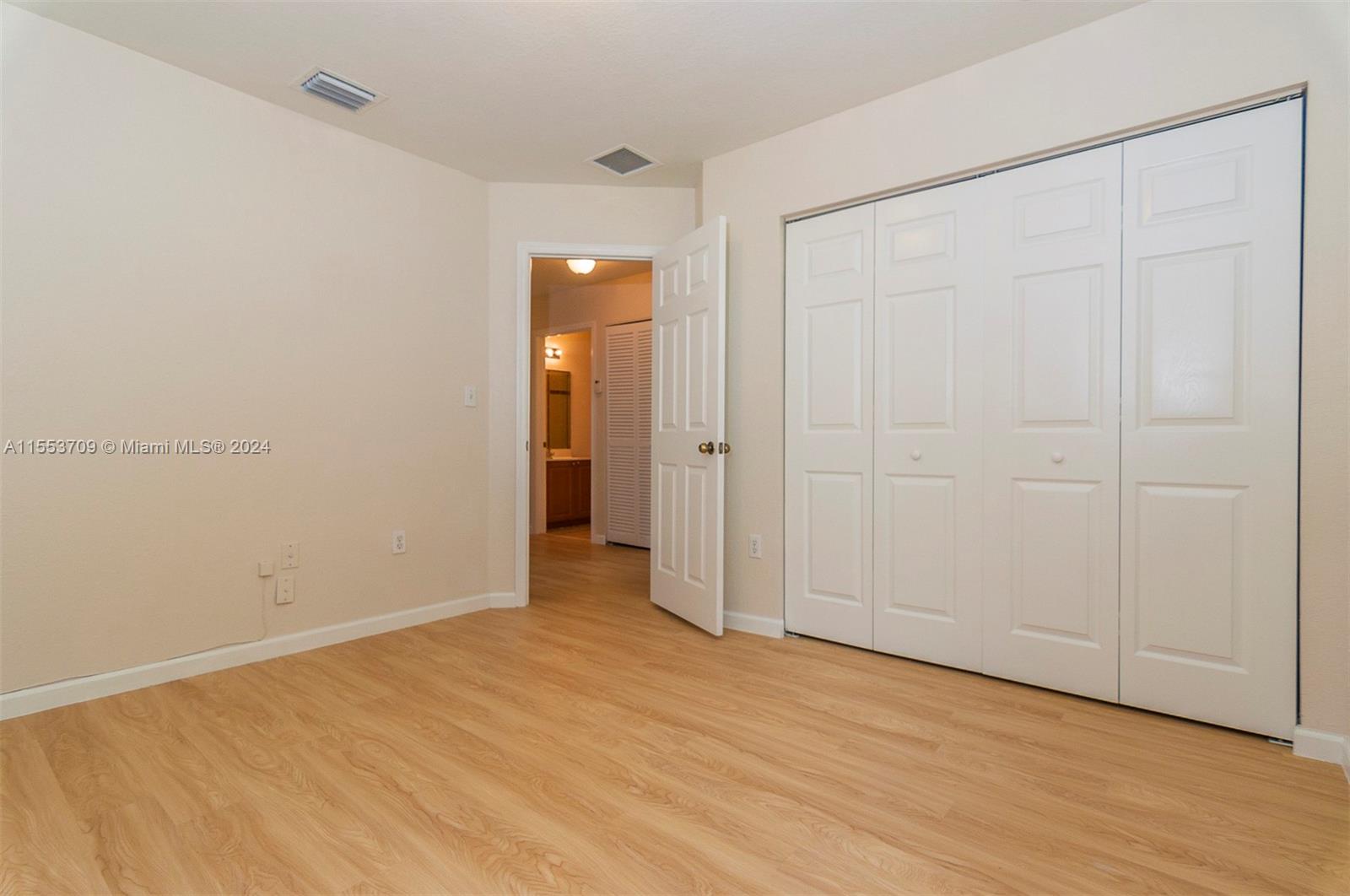 FOREST LAKE PARADISE - Residential Lease