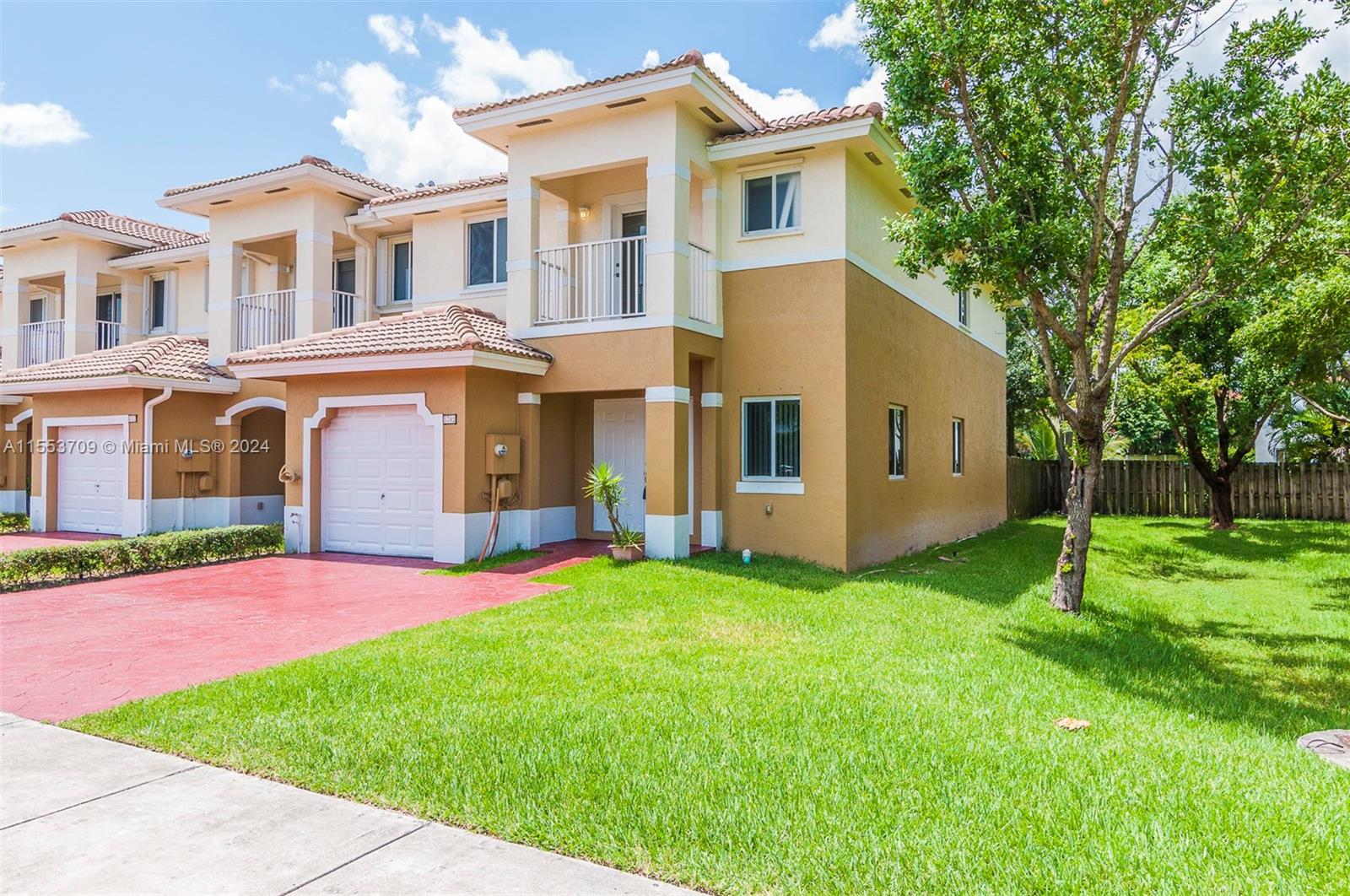 FOREST LAKE PARADISE - Residential Lease