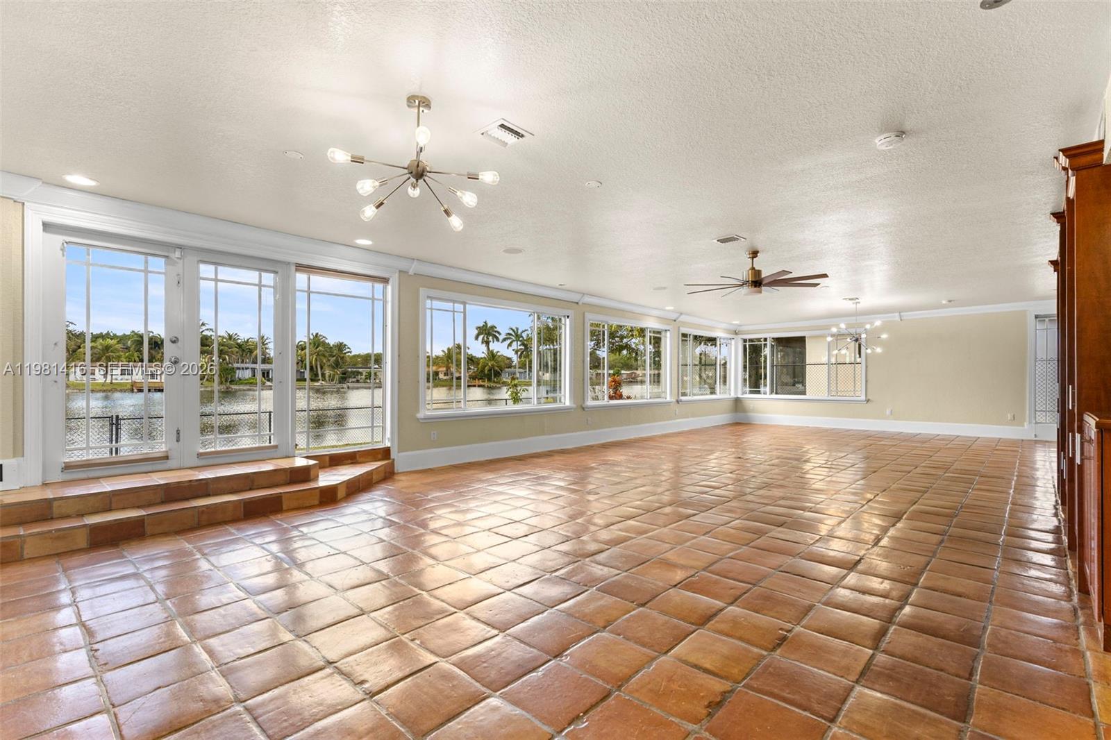 PEMBROKE LAKES SEC 1 - Residential