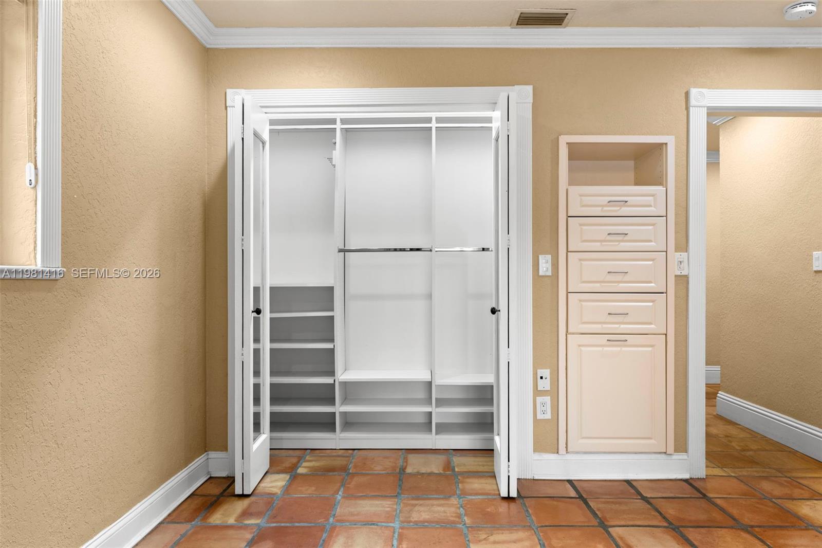 PEMBROKE LAKES SEC 1 - Residential