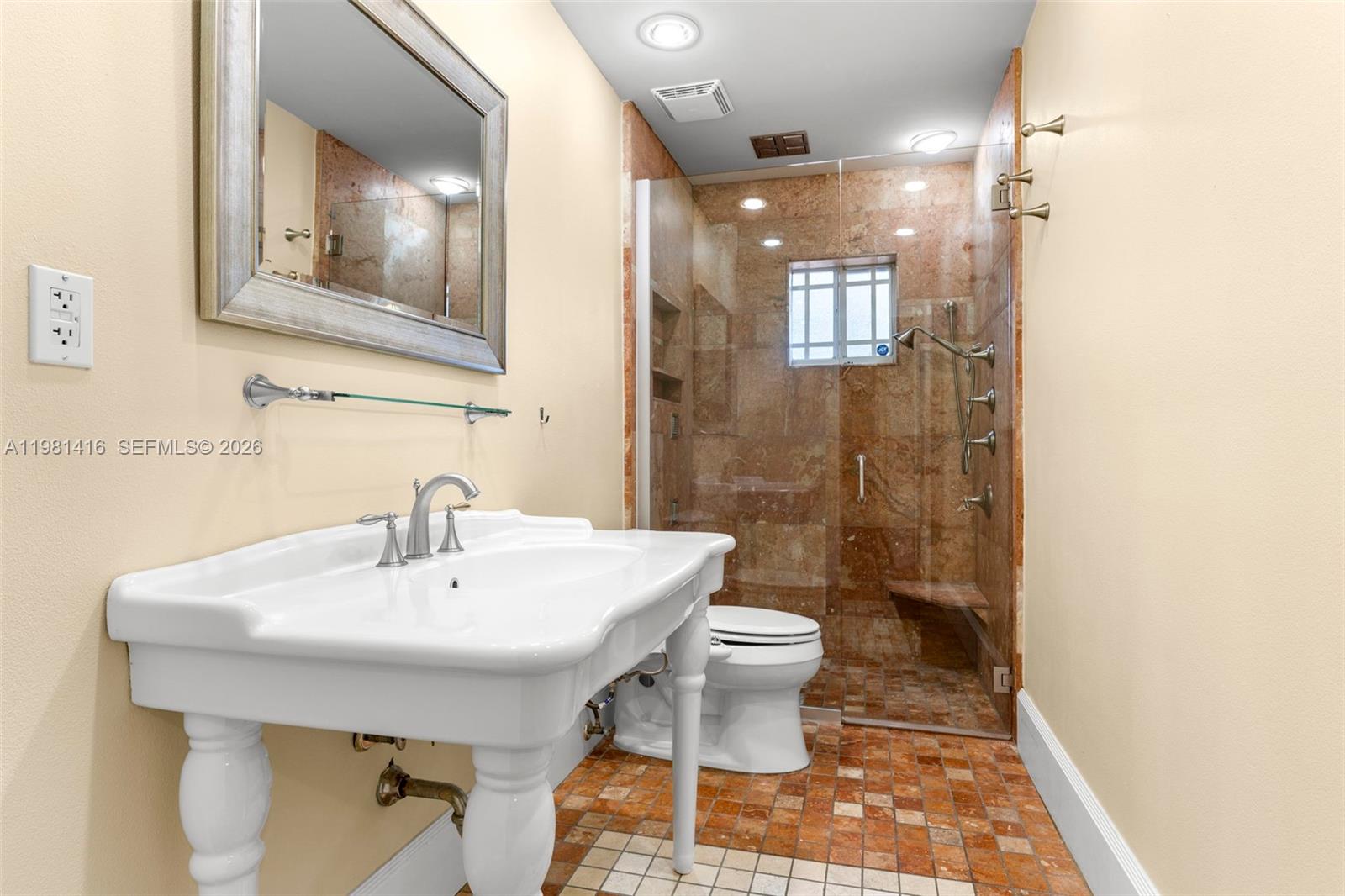 PEMBROKE LAKES SEC 1 - Residential