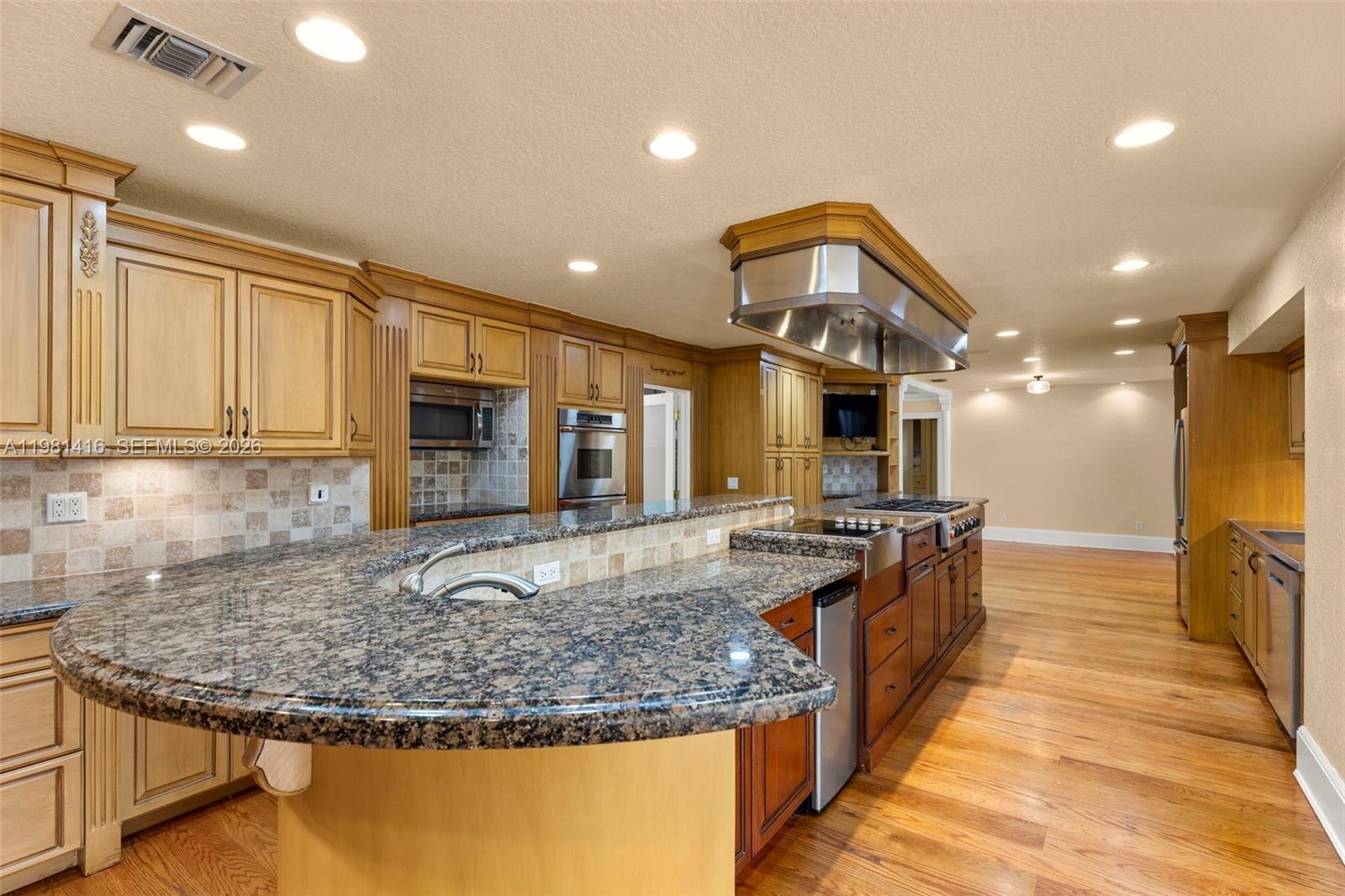 PEMBROKE LAKES SEC 1 - Residential