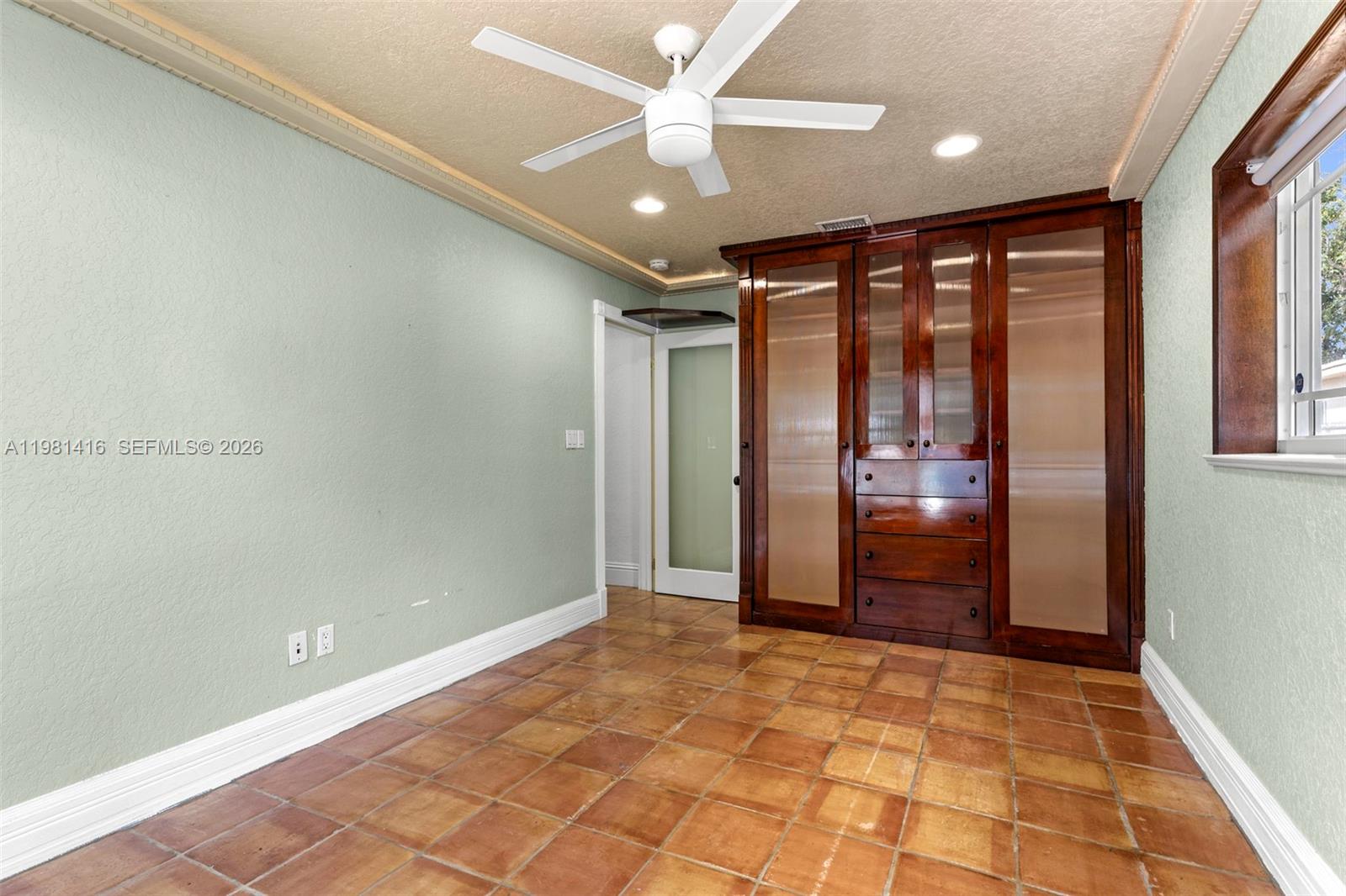 PEMBROKE LAKES SEC 1 - Residential