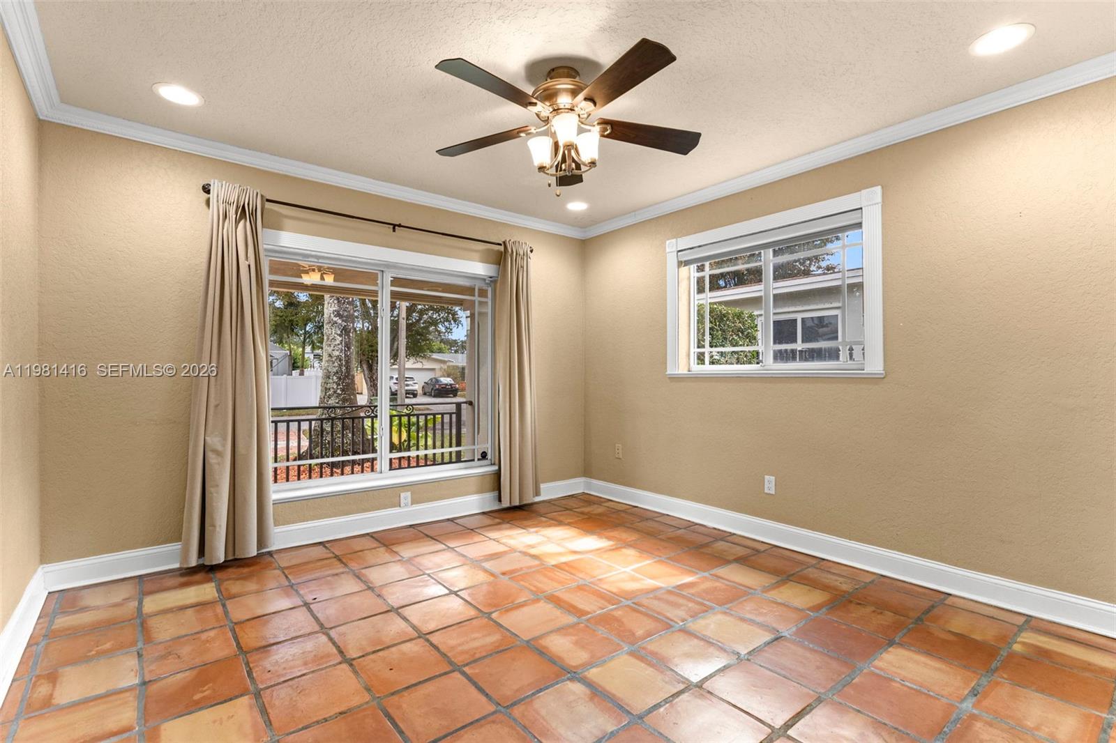 PEMBROKE LAKES SEC 1 - Residential