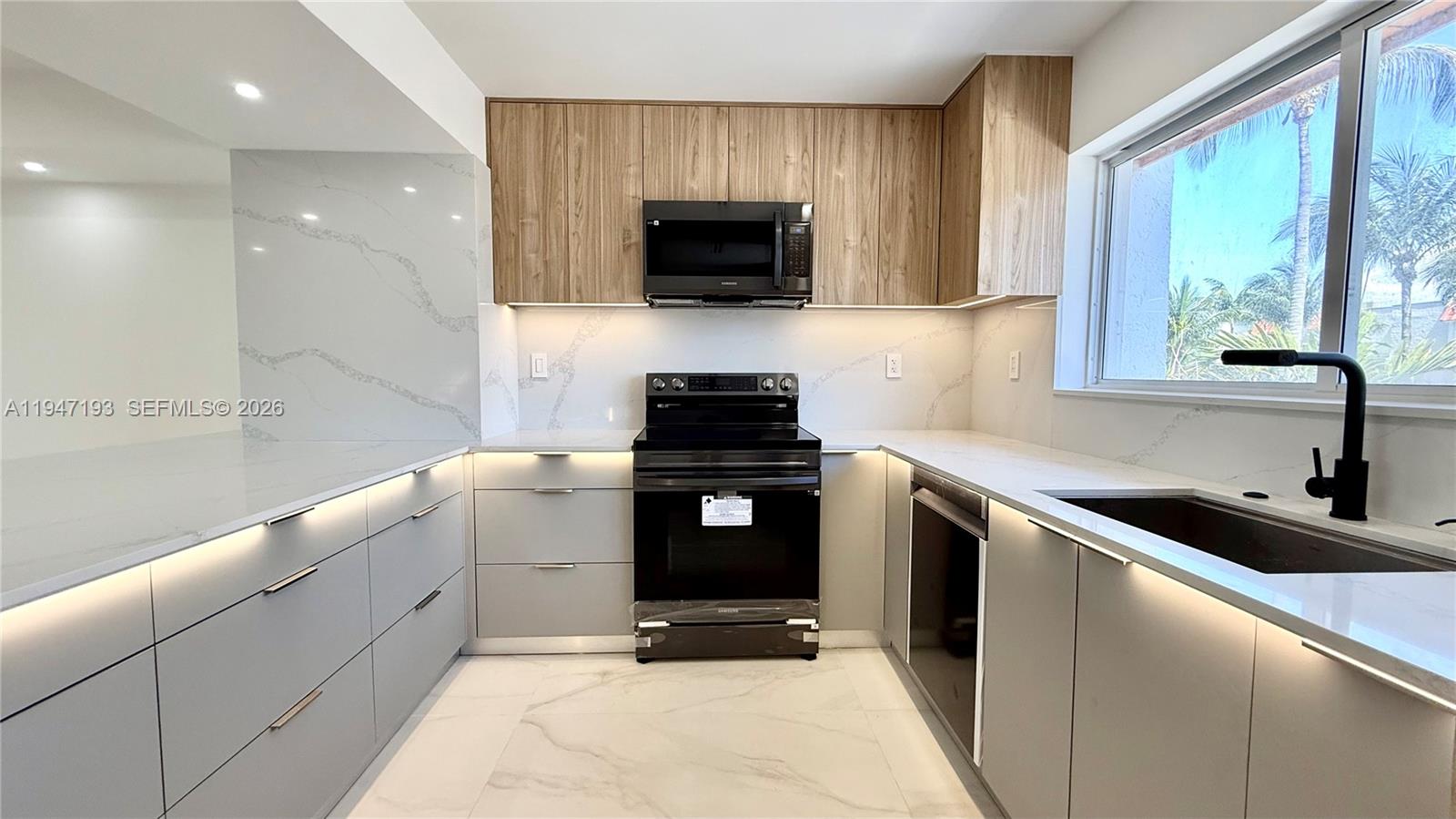 3826 NE 171st St 3826