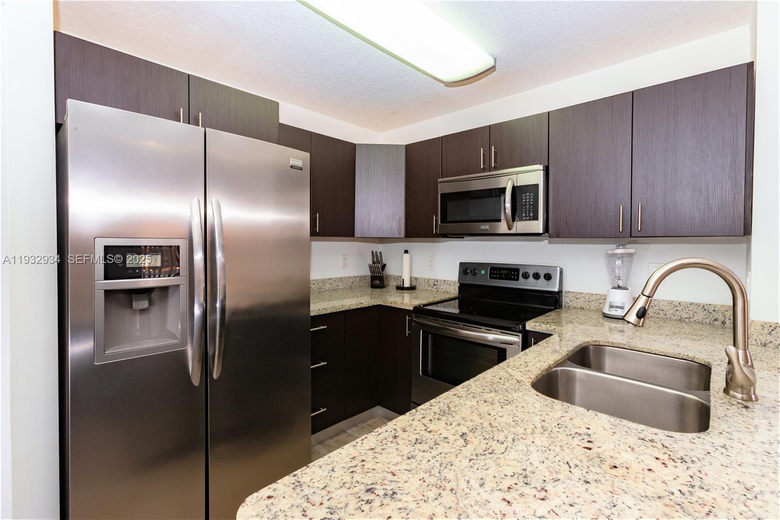 THE GATES AT DORAL ISLES - Residential