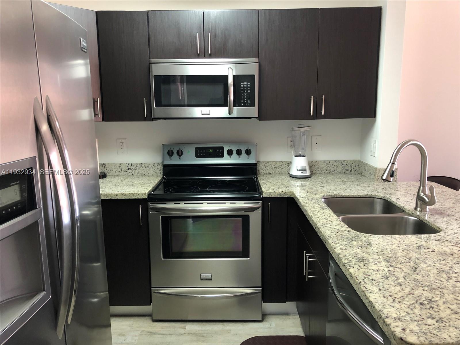 THE GATES AT DORAL ISLES - Residential