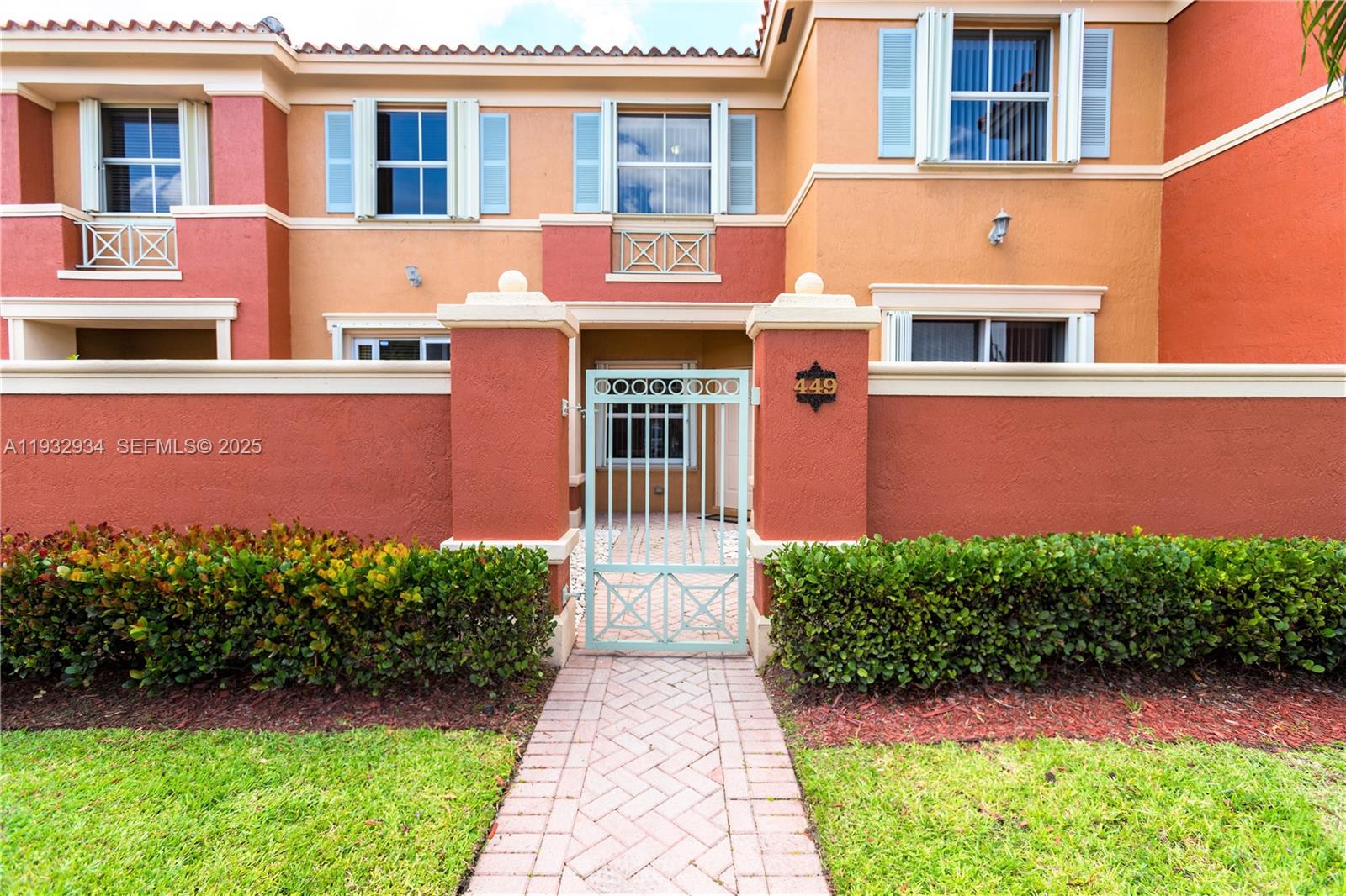 THE GATES AT DORAL ISLES - Residential