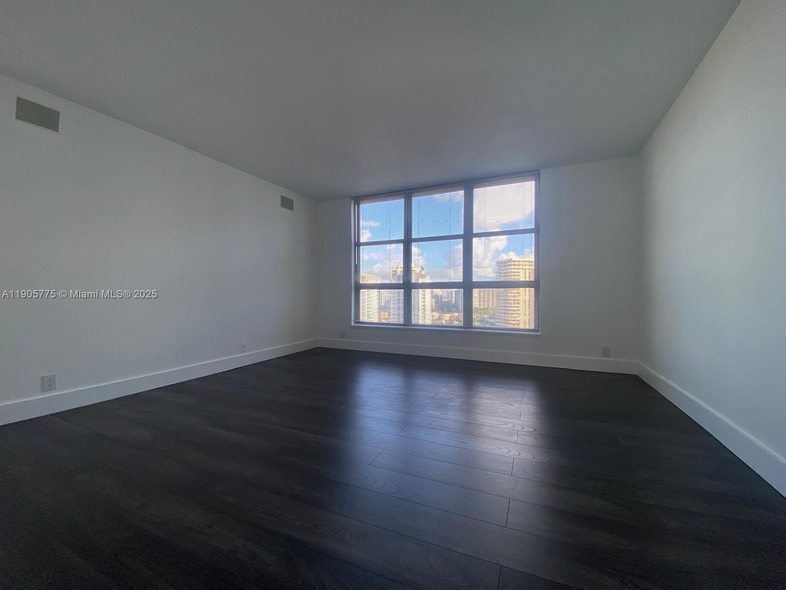 MYSTIC POINTE CONDO NO TH - Residential Lease