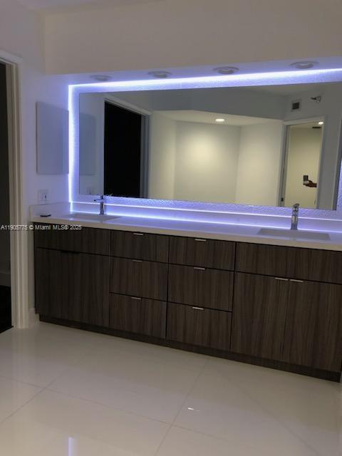 MYSTIC POINTE CONDO NO TH - Residential Lease