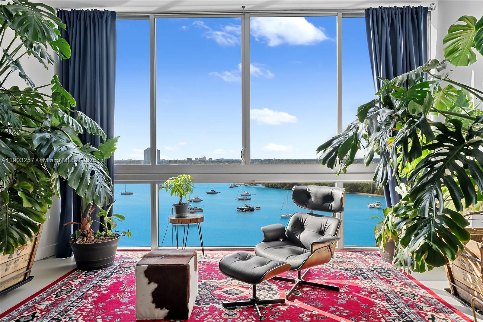 SPACE 01 CONDO - Residential