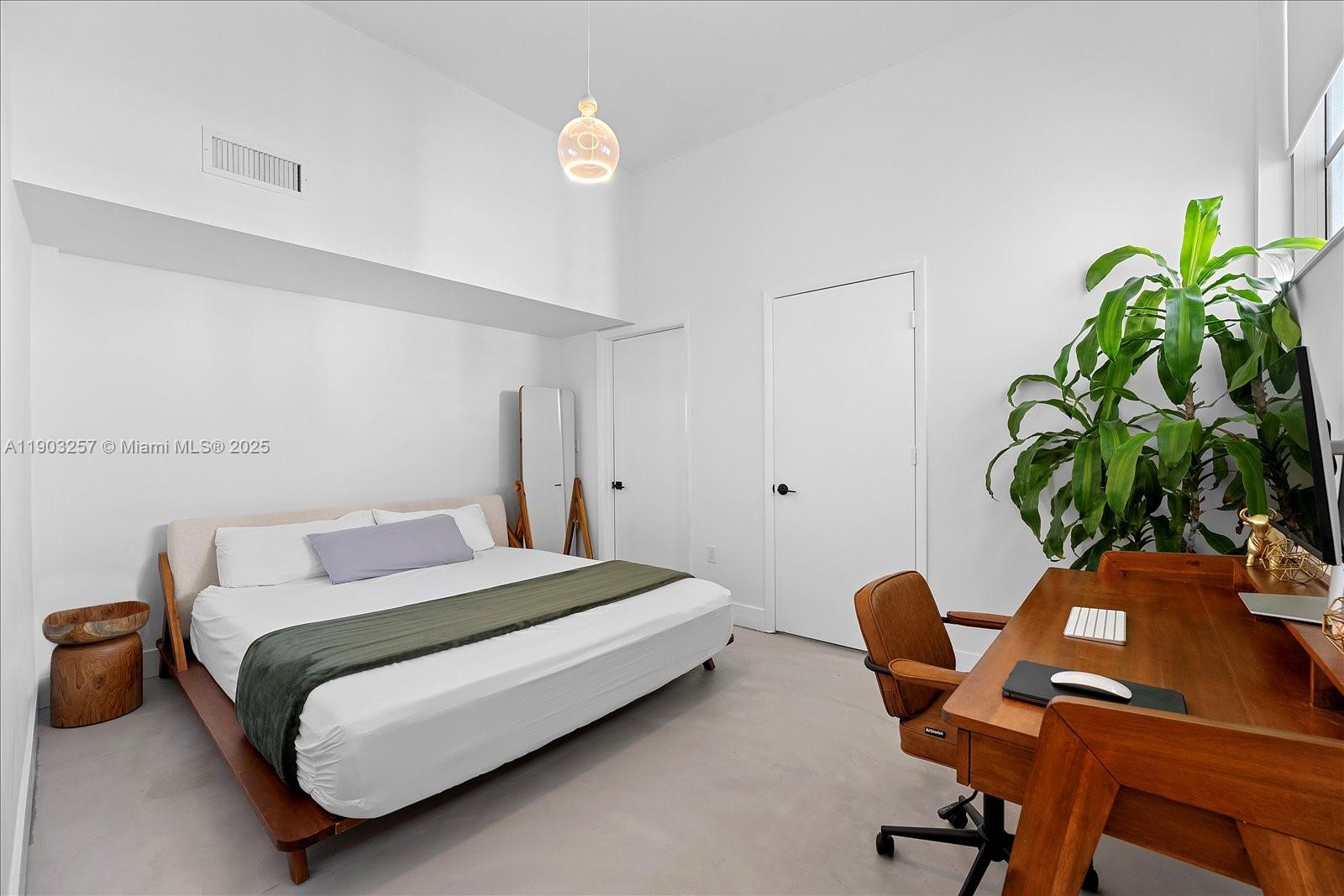 SPACE 01 CONDO - Residential