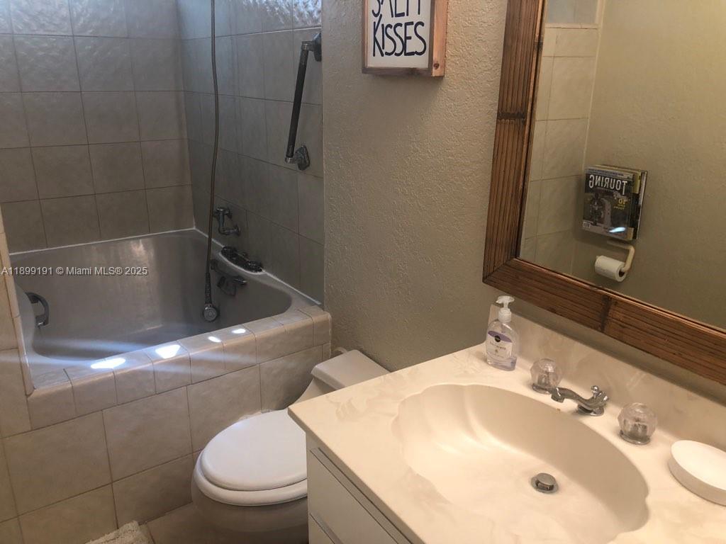 NAUTILUS CONDO - Residential Lease
