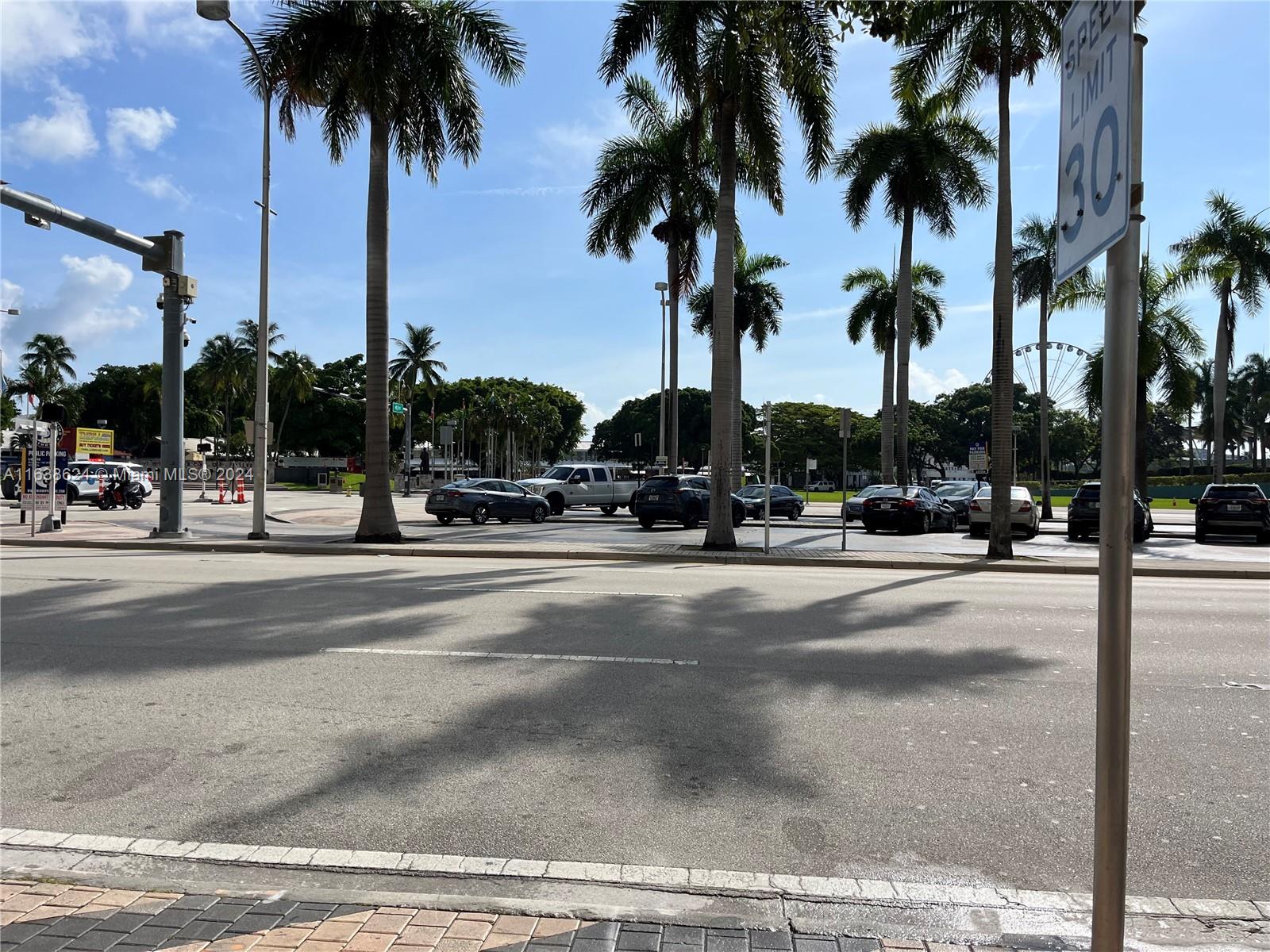 Rental Property at 244 Biscayne Blvd 642, Miami, Broward County, Florida - Bedrooms: 1 
Bathrooms: 2  - $2,800 MO.