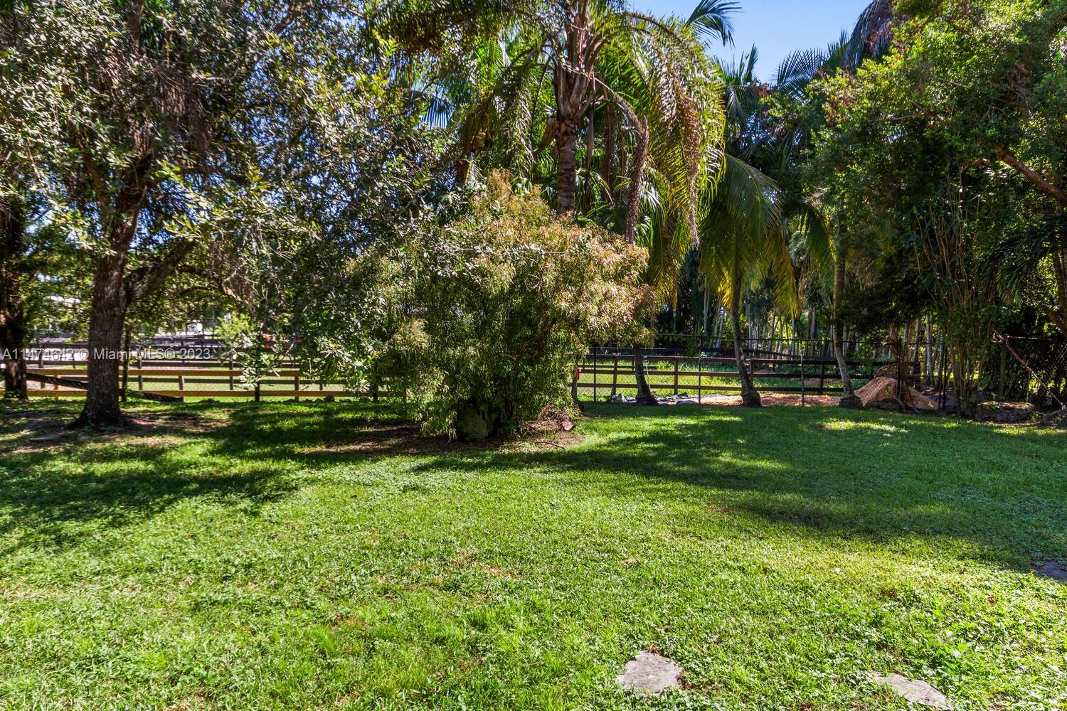 EVERGLADES LAND CO - Land