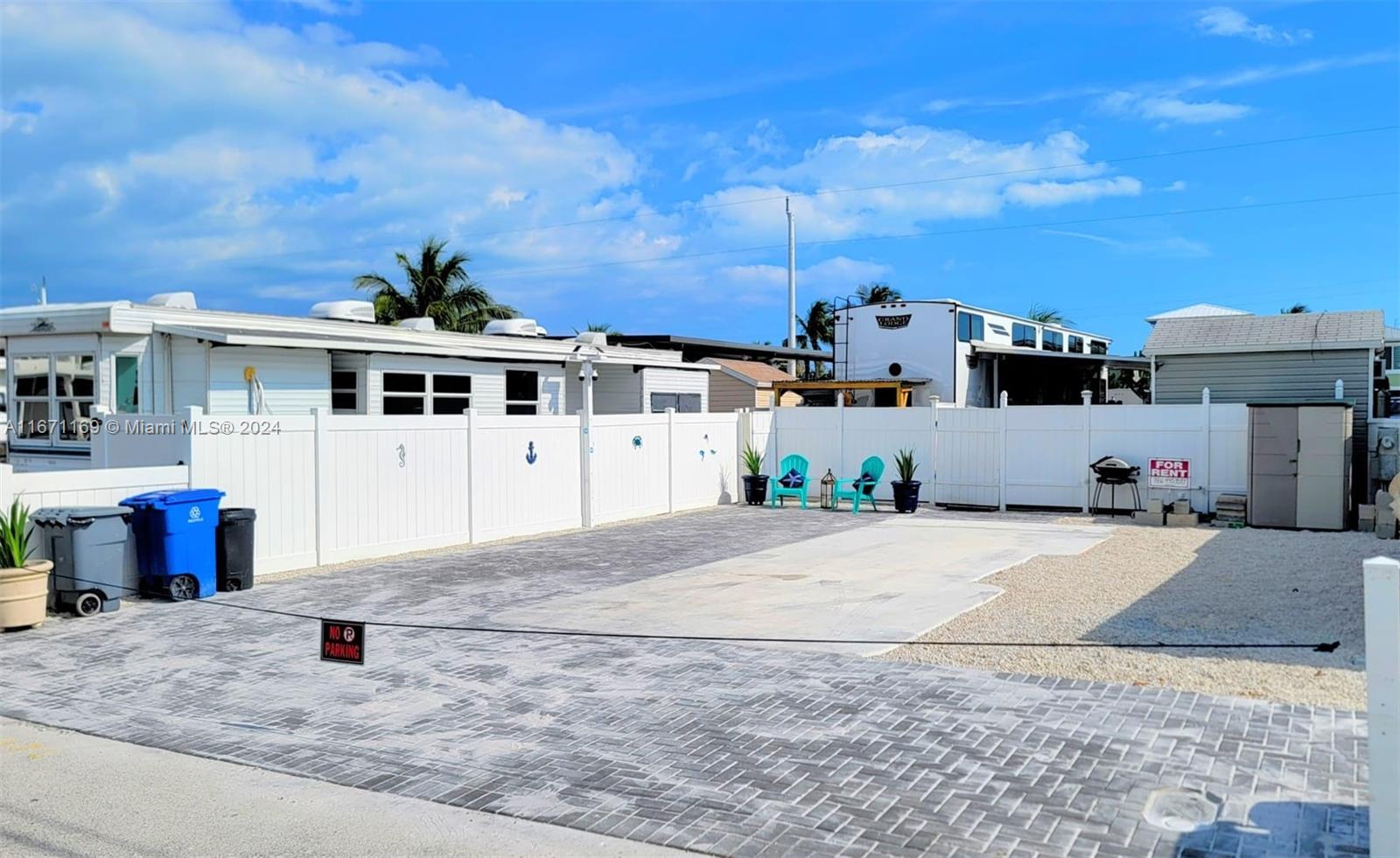 CALUSA CAMPGROUND - Land