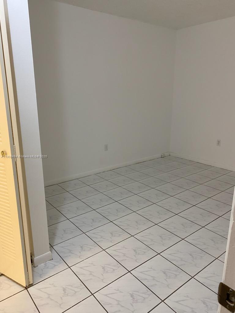 VILLA REAL CONDO NO 4 - Residential Lease