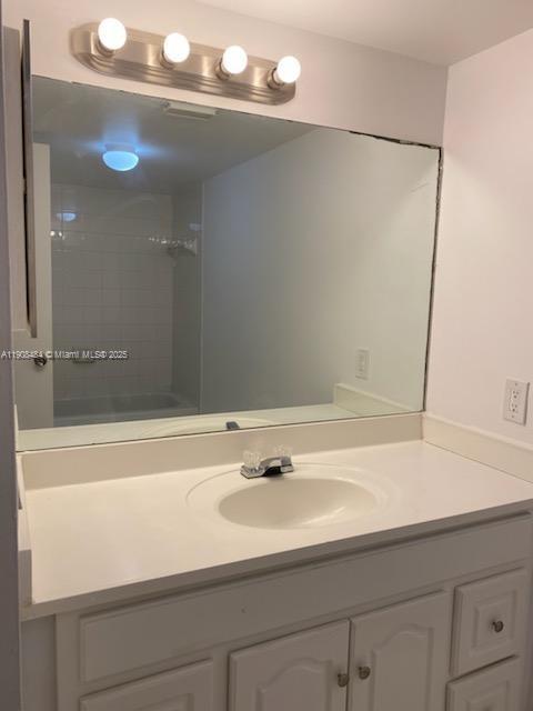 VILLA REAL CONDO NO 4 - Residential Lease